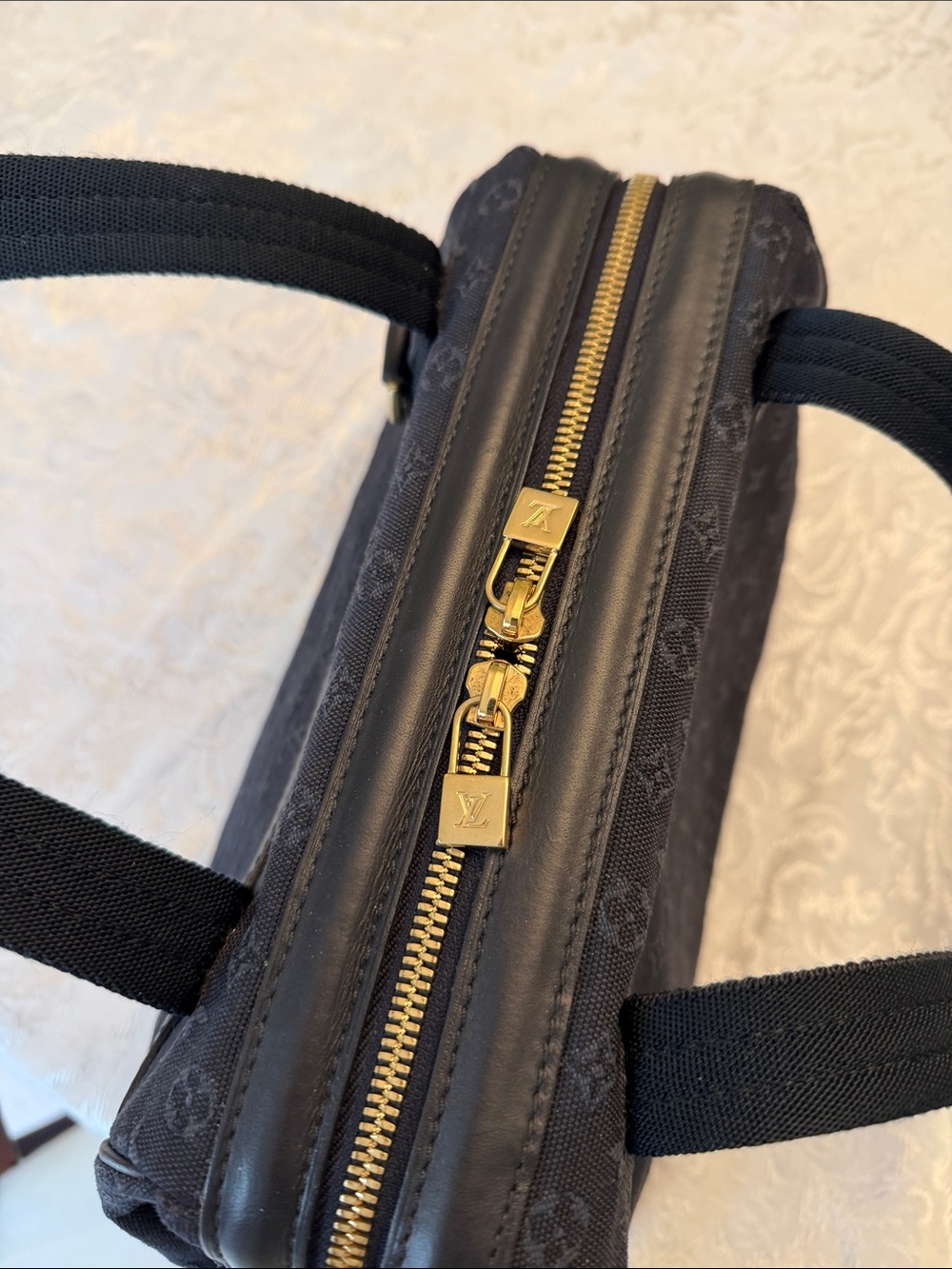 Louis Vuitton Josephine Mini Lin Sachel - Picture 4 of 15